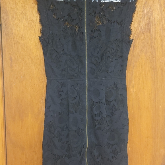 Ladies black lace dress - Picture 2 of 7